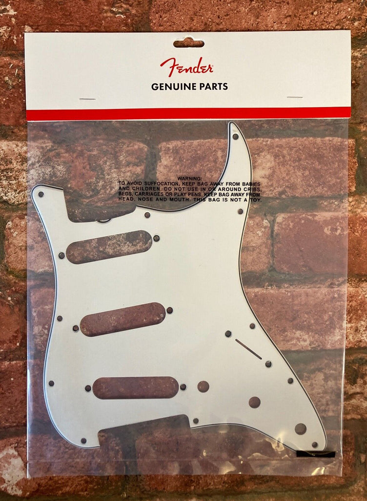 Fender '65 Stratocaster Pickguard, USA Pure Vintage 3-Ply Eggshell Scratchplate